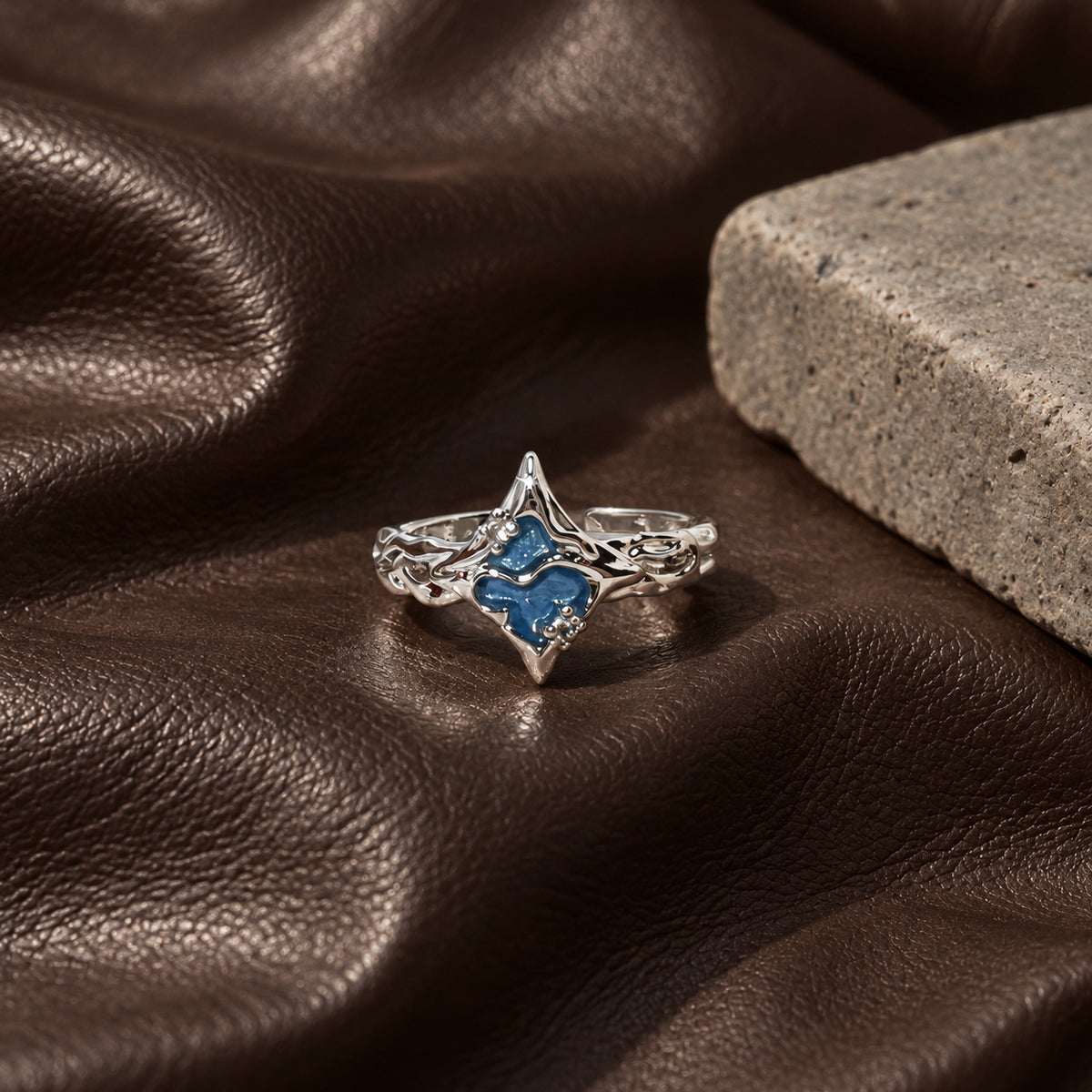 Blue pointed ring — Editorial
