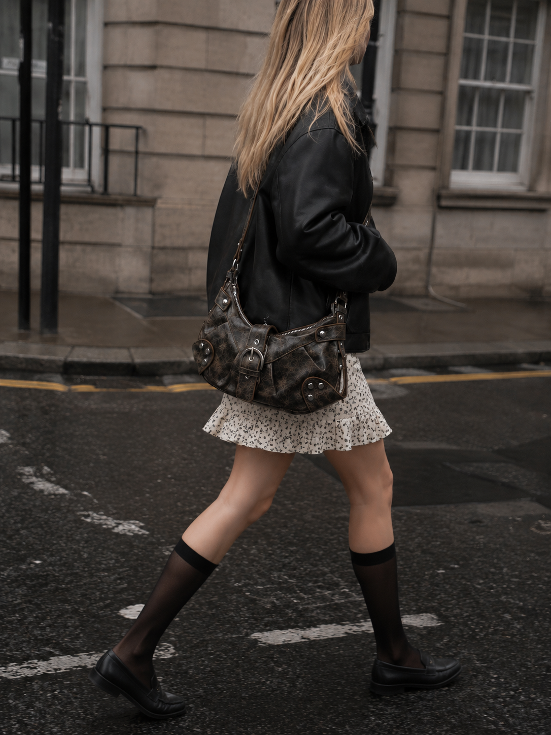 Vintage shoulder bag street style